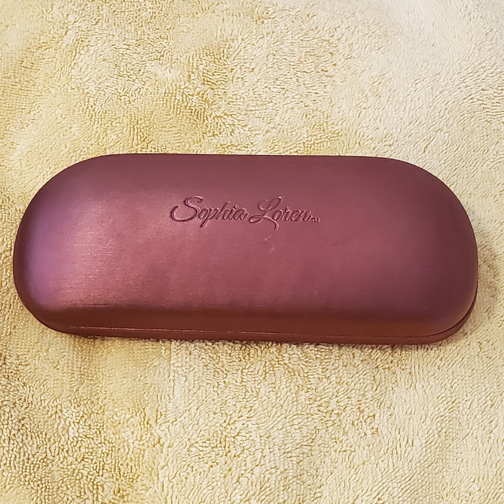Sophia Loren Pink Hard Shell Eyeglass Case.
